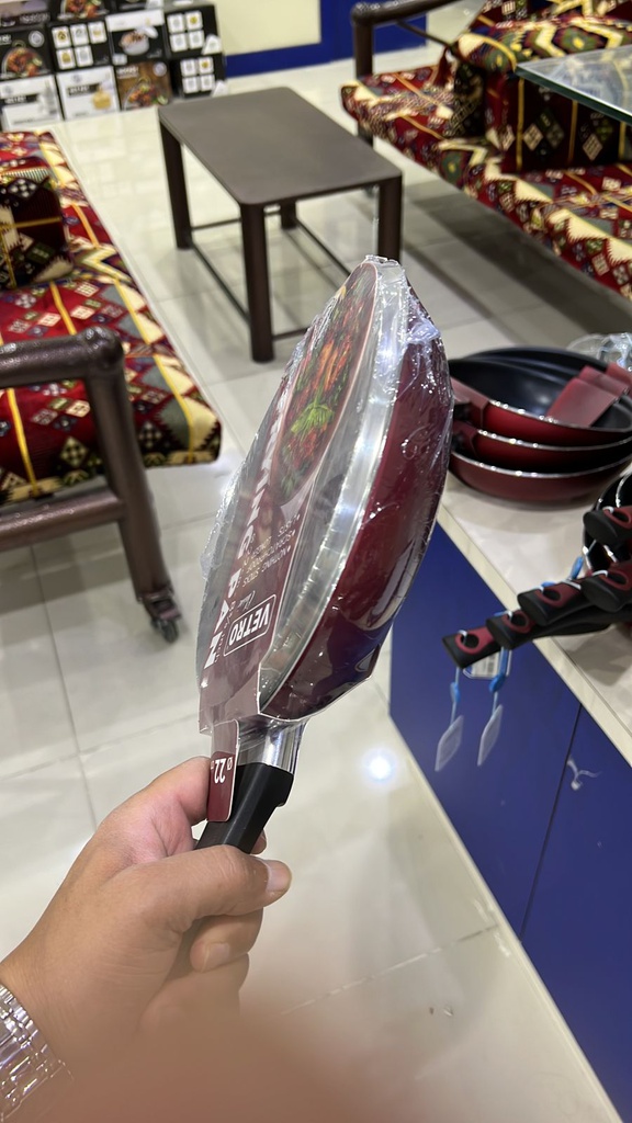 فيترو مقلاة تيفال بمقبض وغطاء لون عنابي مطفي  مقاس 22 سم ( K797005/2/22)